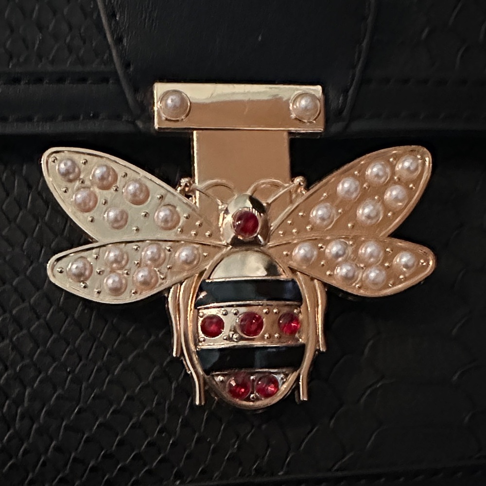 Black Bee Bag - Picture 5 of 7